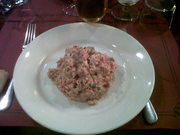 tonibernat87's tweet photo. Y de segundo, Steak Tartare con @chechugmv @absolutterra @JGordiola @tonicampomar @tcalvo87 @kiksbonillen @pencho88 http://t.co/tqpMMNd5