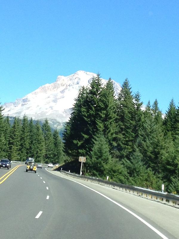 lonbreitenbach's tweet photo. About to start Hood to Coast #pumped http://t.co/VhzQb0Sr