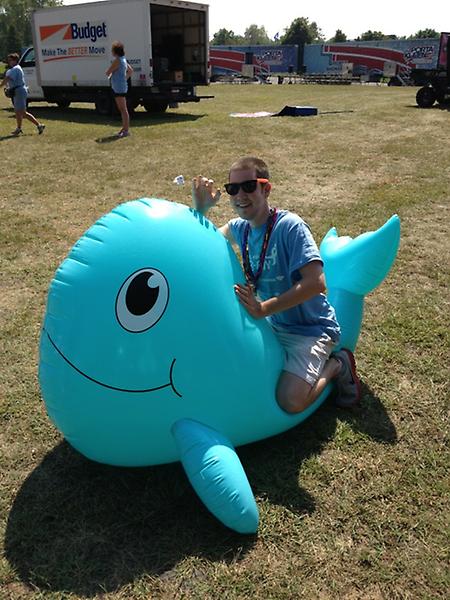 JonahSteinmeyer's tweet image. Joey and his blowup whale... His favorite... #zeroaction