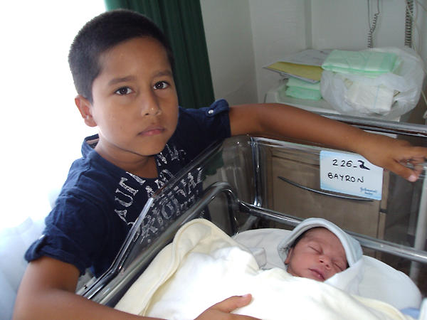 mi hijo con mi ahijado bayron