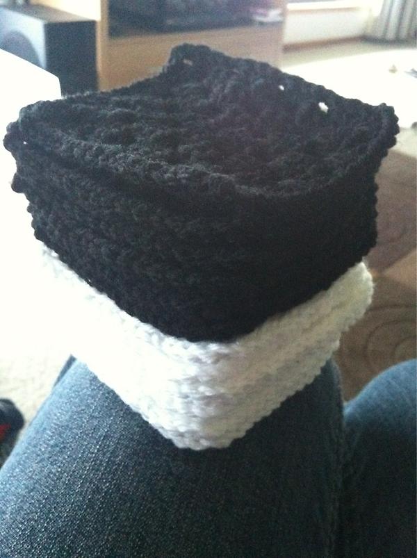 spincushions's tweet image. Getting there. Few more black to go then joining time for my lil bit #crochet #giantQRcode