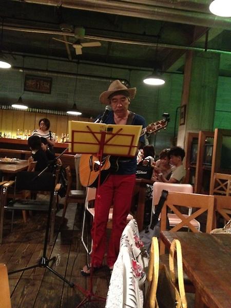 KeikoShibuya's tweet photo. リハーサル🎸 http://t.co/sOqT6L01