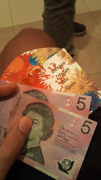 thirdaidkit's tweet image. Look what I got from my Aussie cousins. #greenpacket #raya