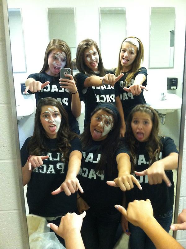 jennathiery's tweet photo. “@destiny_priceee: @jennnalynnnx @CarlieghHefner @alix_hamrick @_maddiecatlin @amelia_wood_  thuggggiin http://t.co/Xy6mYzsqbu”