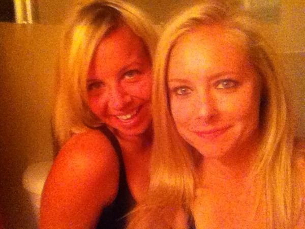ashleybothe's tweet photo. @birdyyy18 #bombshells!!!!! http://t.co/76H180IV