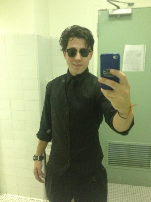 Watch Robert Vito's leaked NSFW photo on TwXstars