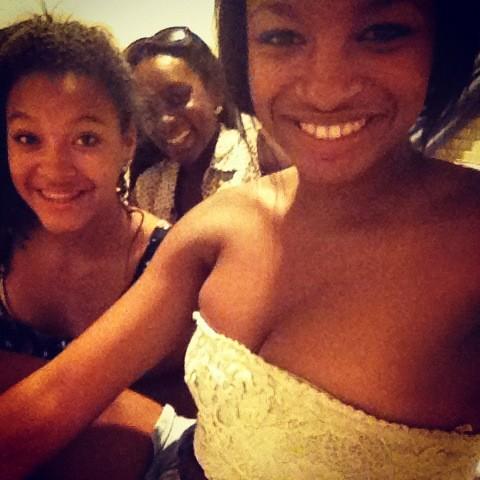 KINGGyPsY2Gz's tweet photo. @NoloveNaee @tatikiara98 &amp; @obeyeugenaeee http://t.co/gJk6PJNM