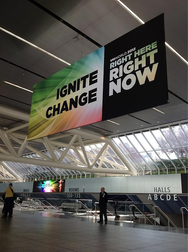 basukiwinoto's tweet photo. Let's see what they have in store at #vmworld2012 http://t.co/T80f5WlT