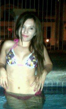 akdurazo's tweet photo. mee :) http://t.co/WAX9VBZ0