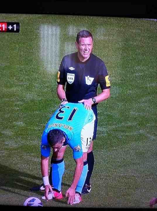 BradyBanger's tweet image. No wonder Man City got most of the free kicks #TheyllDoAnything!