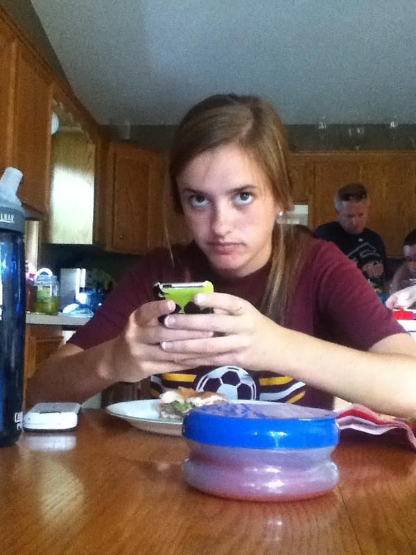 tarameyers13's tweet image. #eatingbymyself #butnotreallyatall @MollyMeyers