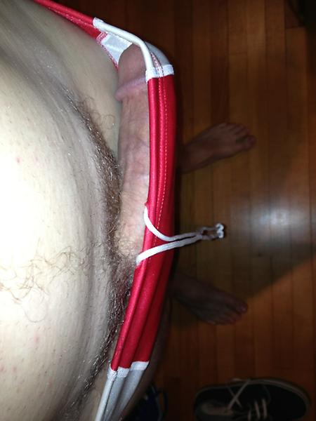 Speed0Rob's tweet photo. Kinda hard to hide this thing away while at the pool. http://t.co/A11NKZ4S