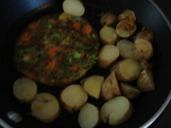 steffiesgarden's tweet photo. Dr Praegers w/potatoes for breakfast, energy for the Gym, and vegetarian.crisp it like hash, you do not even need Pam http://t.co/vtLDUsvr