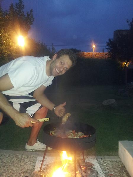 Dedicandome al arte culinario.. Busco trabajo... De cocinero, especialista en pollo al disco!!jajja