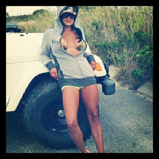 MMAChic7's tweet photo. #Jeep girl FO life:-) @Jeep @jeepbuild http://t.co/fnUaT8zY