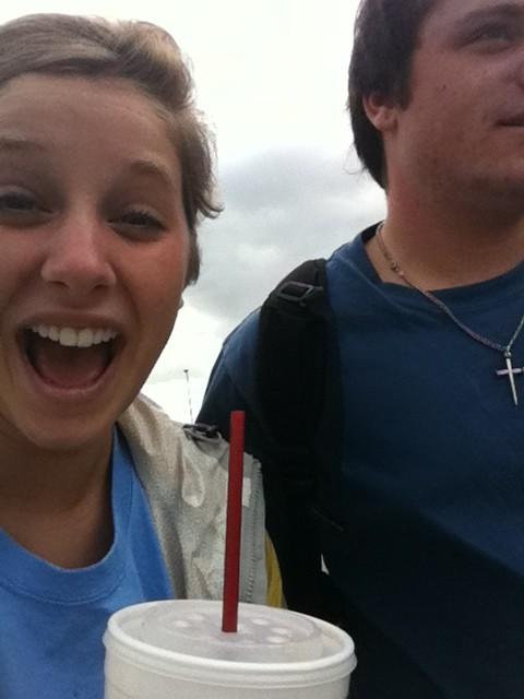 AshtonAlmond's tweet image. Omggg. Walking to class with my brudder #sameclass #bestbuds