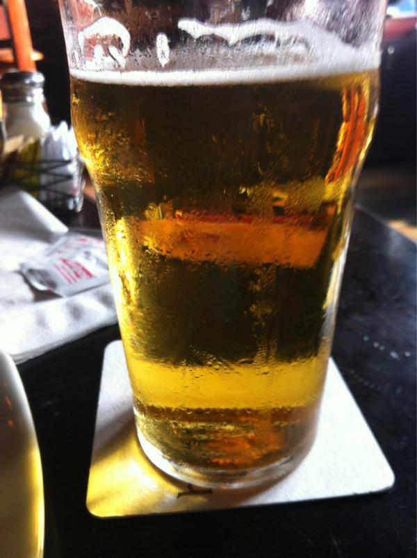 jacquiesurges's tweet image. Burrs with @snewlands . Doesn't #stinx