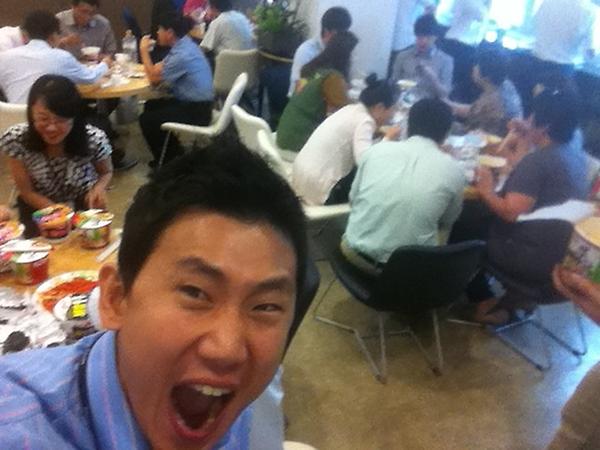 JK_Liger's tweet photo. 오늘 점심 아무도 못나감 http://t.co/x4FrREnY