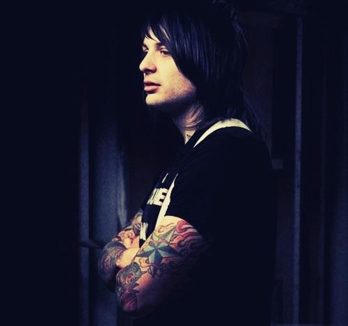 MattGoodFans's tweet image. matt good freakin' follows us so why don't we have more followers