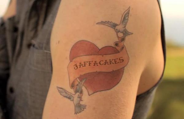 celsbiscuit's tweet photo. @celspellman I THINK YOU SHOULD GET THIS BECAUSE YOU LOVE THE MIGHTY BISCUIT DON'T YOU X X X http://t.co/w5evbZf3