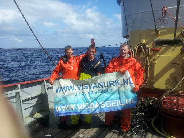 UK_47's tweet photo. @JnVisserij crewmembers uk47 http://t.co/TPIpe7TH