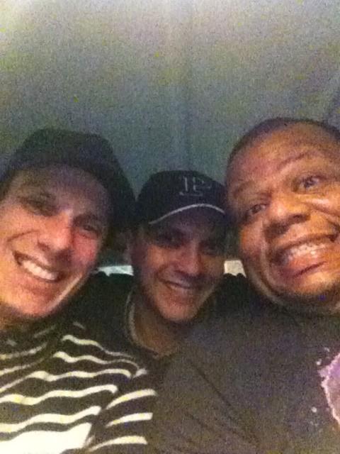 _FabioSantiago's tweet photo. Chegando ao Galeão na carona do meu querido parceiro Marcelo Tyson, o ilustre Makelelê Prateado do Pânico... http://t.co/5nfbaGEB