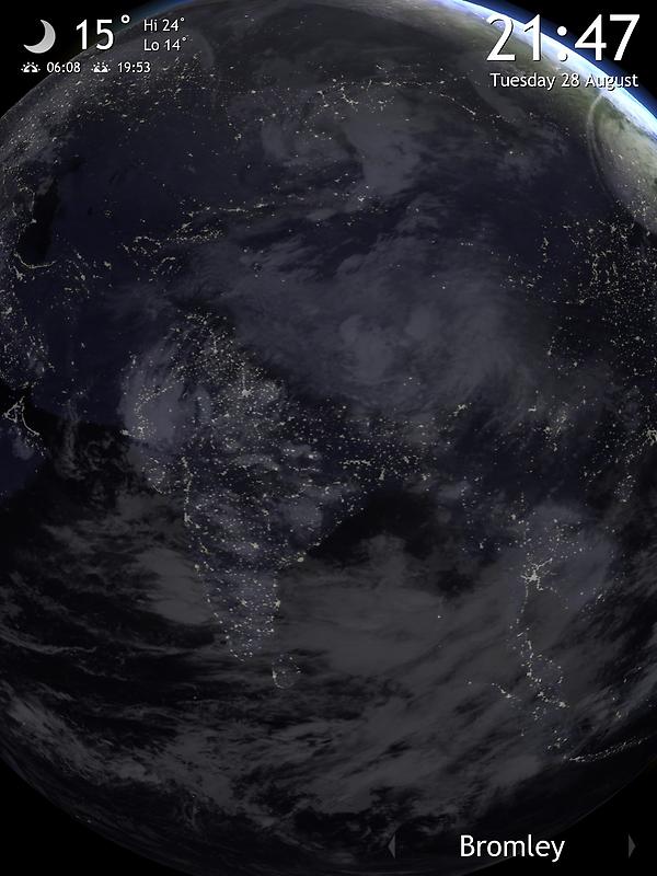 rohitmathur09's tweet photo. Our planet right now (via Living Earth HD http://t.co/o1VMbV84) http://t.co/WddYC7WS