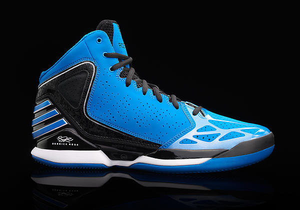 adidasHoops's tweet photo. Here's another colorway of the #Rose773 team shoe. RT if you like the light blue. Get it here: http://t.co/00FbeslF http://t.co/29ndufNR