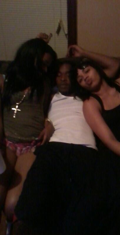 Dowop_DSQ's tweet photo. Man wat happen 2 my real niggas IDK http://t.co/Z6N0lDfq