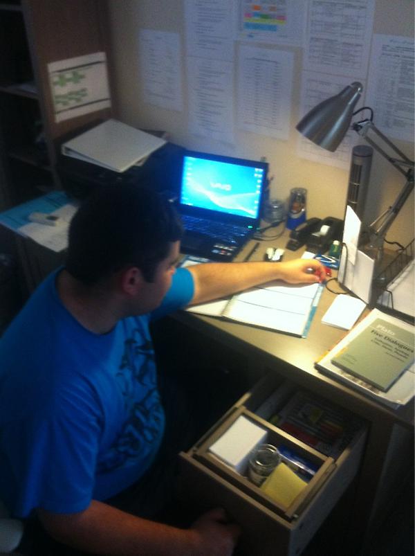 JTbuzzin's tweet image. @PradoBen hard at work in the long hours of the afternoon. most impressive setup I&apos;ve seen in years. #architectlamp