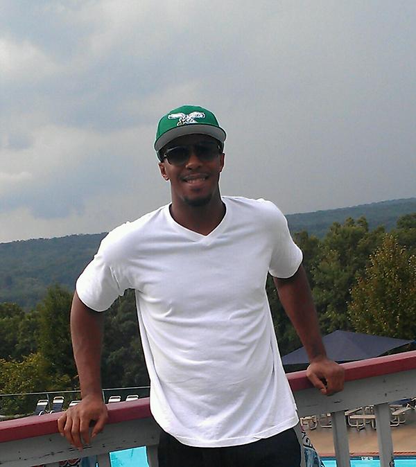 Dolla1128's tweet photo. Just chillin! http://t.co/50RIl2AA