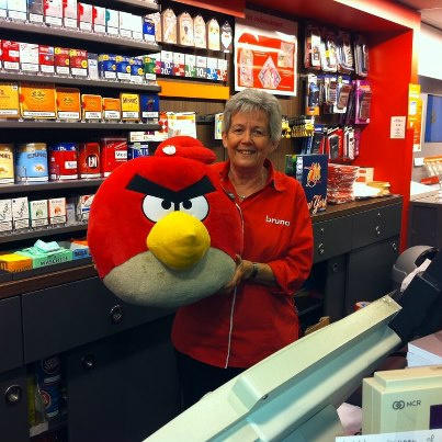 Wil je deze grote Angry Bird winnen? (ja, wel die links op de foto) kom dan vanavond naar Bruna Nunspeet