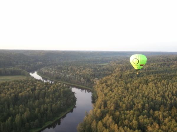 Un ko tu pašlaik dari? :)