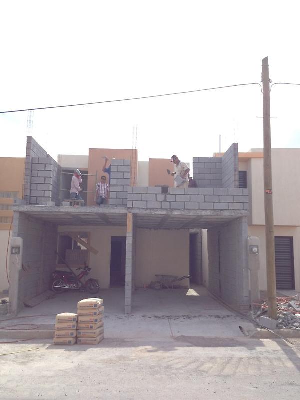 group_math's tweet image. Empezando el día! Diseñar y Construir! #MathCreative #Arquitectura #IngenieriaCivil #construcción #Reynosa