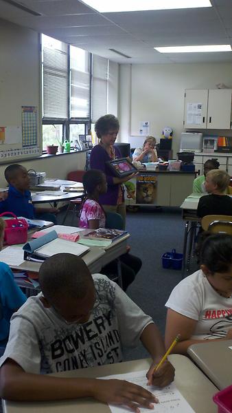 elizabethtem's tweet image. Science safety! #MCSSTEM