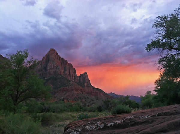 ZionNPS's tweet image. Last night’s stormy sunset over The Watchman. Another 30% chance of storms tonight, with a 100% chance of beauty.
