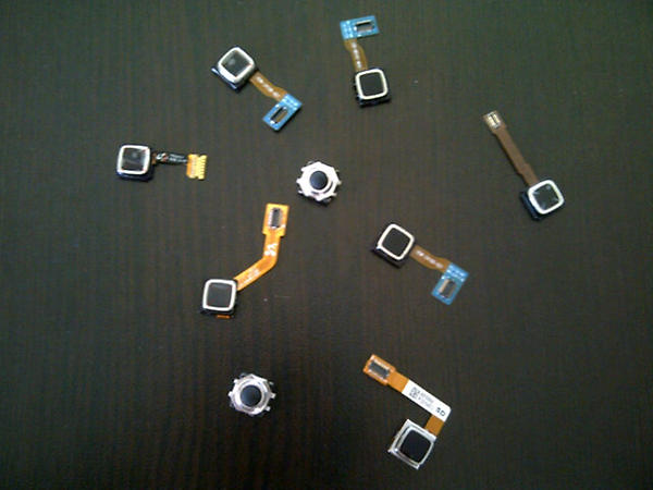 ctorresuq's tweet image. RT @BB_Center: Tenemos trackball y trackpad para todos los modelos de Blackberry #SmartPhoneService  @waxO7