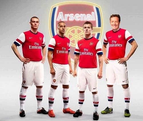 DisJustinBieber's tweet photo. @piersmorgan Gooner for life http://t.co/g9JafzjJ