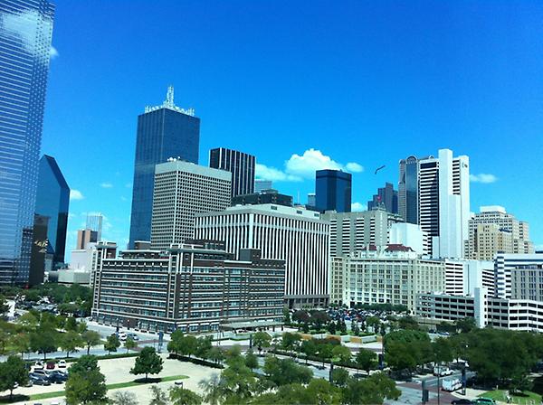 ImpactRoadtrip's tweet photo. We are here in our hotel room great view/10 http://t.co/ebL0M1Rc