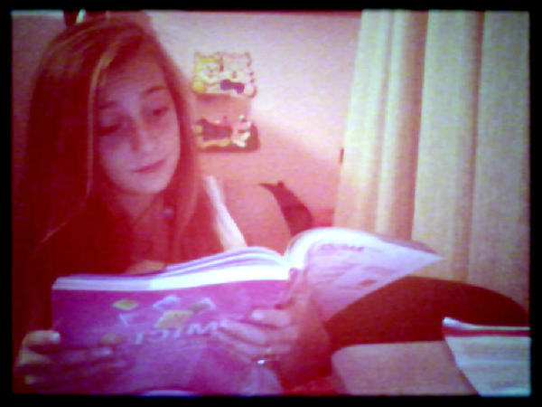 Giuly_99_'s tweet photo. Come se capissi qualcosa .__. http://t.co/7mB6CDRc