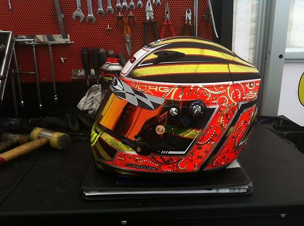 My new helmet for the world cup in sarno!! Thank you @luckydesign1 !!