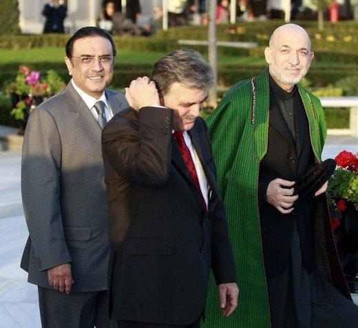 tatom2k's tweet image. What this picture tells u :) #mindquiz President Zardari position :) #Pakistan