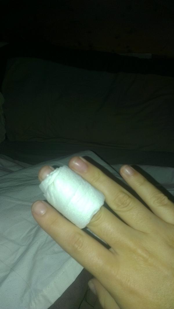 YasminBititci's tweet image. I cut my finger. I should definitely go into the plaster making business but! #newcareermove #plastermaster