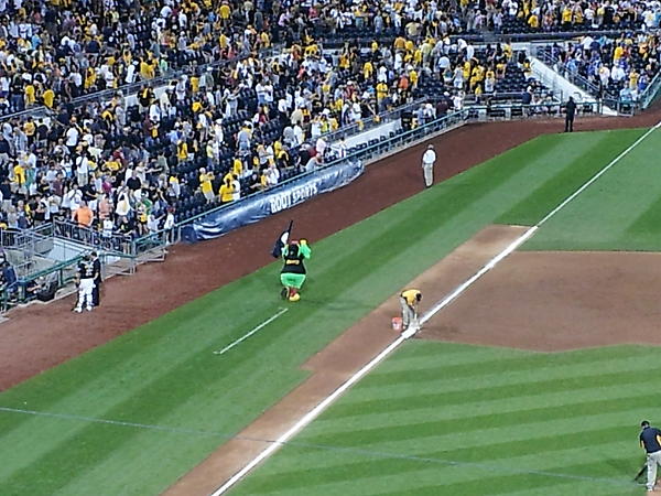GregSteele's tweet photo. PNC Park! #SamsungMLB http://t.co/anDxhV2K