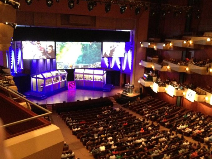 Watch BurtonJ's leaked NSFW photo on TwXstars