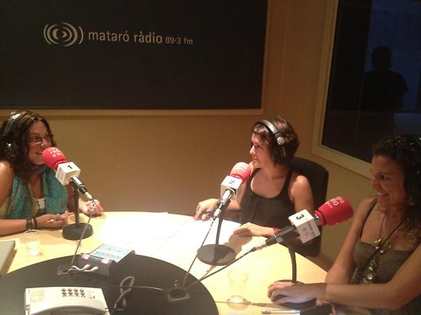 LaPostaCOMRadio's tweet photo. La màgia de la ràdio en directe! http://t.co/70gkTbRH