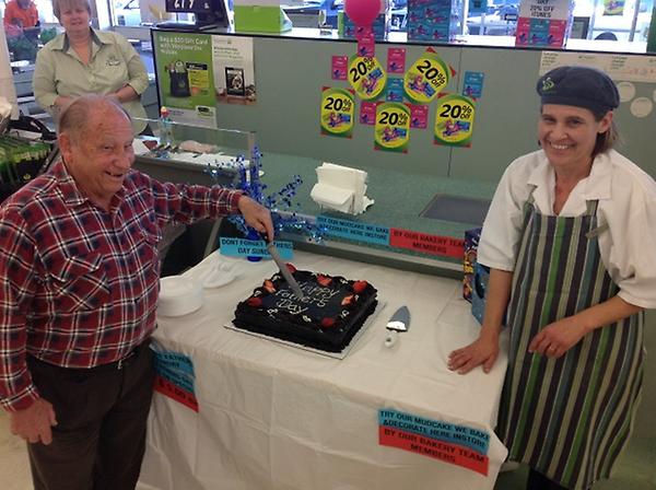 KymMclean's tweet photo. Great Customer Engagement with Fathers Day Cake.Customers loved it. Well Done Team at Westlands. http://t.co/2phSMKED