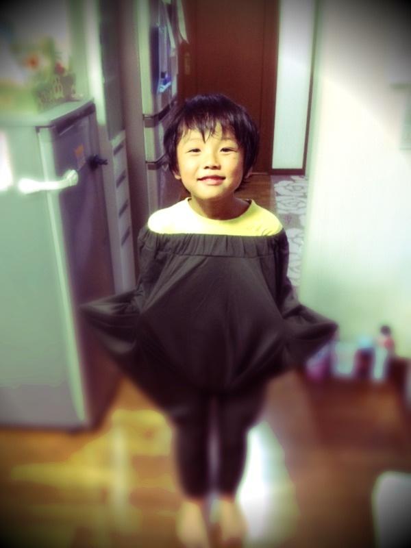 SHOGOmama's tweet photo. 何やってんの⁈（笑）
うちの子は芸人の卵★ http://t.co/uU8Zc5Ht