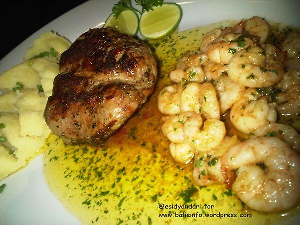 Steak &amp; Prawn Surf &amp; Turf