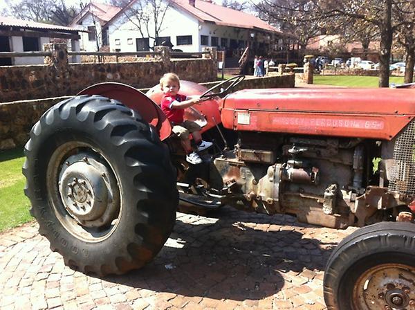 BrenHarm's tweet photo. Jayden hard at work! http://t.co/aqZTsMfd